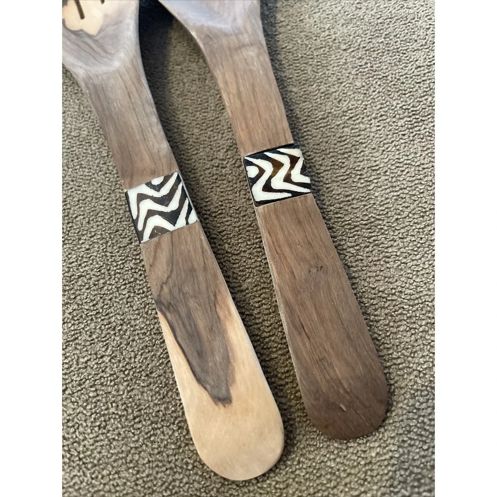 Vintage Hand Carved in Wooden Salad Serving Set Africa (TD)